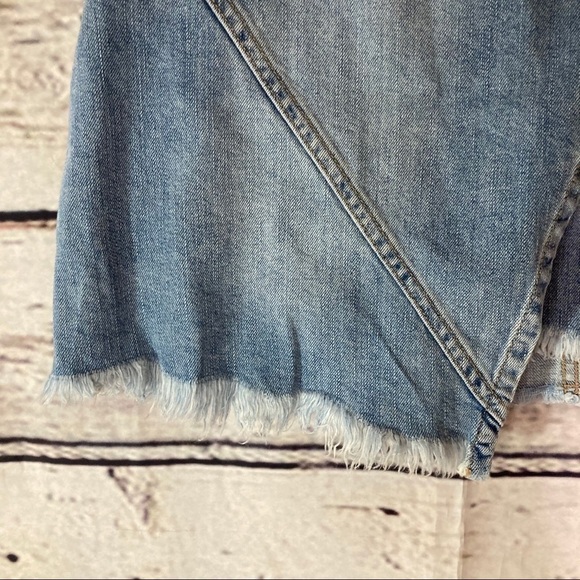 BLANK NYC Little Secret Denim Mini Skirt Raw Hem - Picture 5 of 8